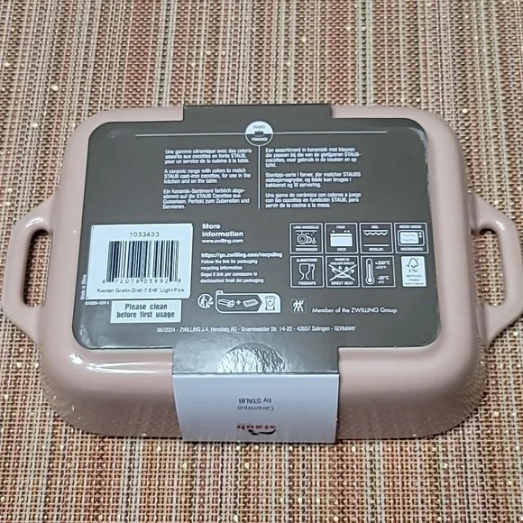 Staub Stoneware Baking Dish 1.25qt, PINK, NWT - Picture 2 of 7